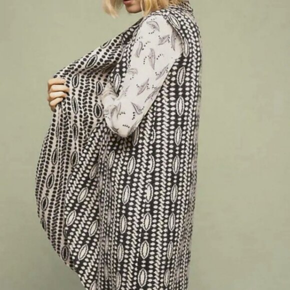 Anthropologie Moth Knit Warm Black White Pattern Vest Size XS - Picture 2 of 5